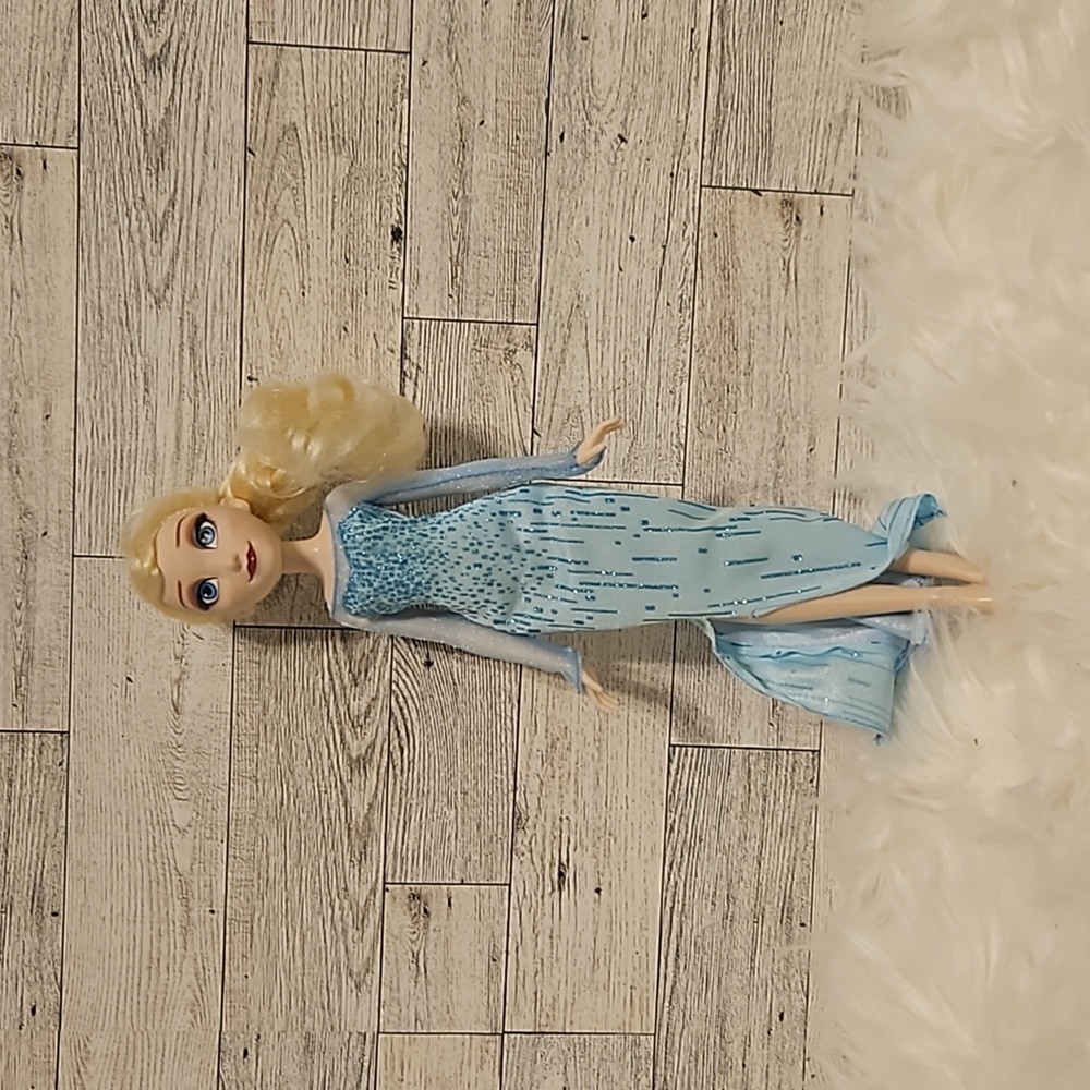 Elsa doll